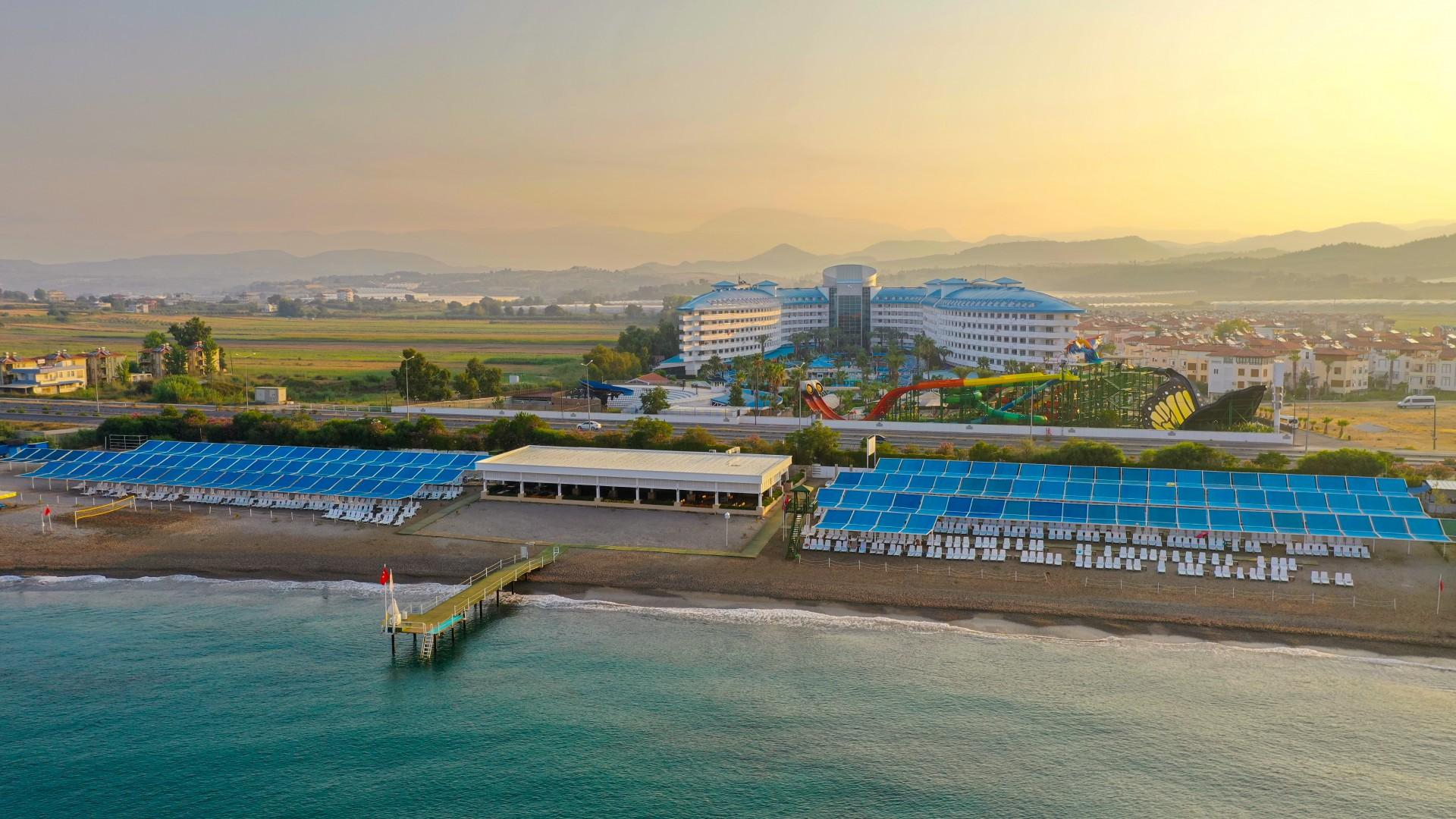 Crystal Admiral Aqua Collection Antalya Havalimanı Transfer