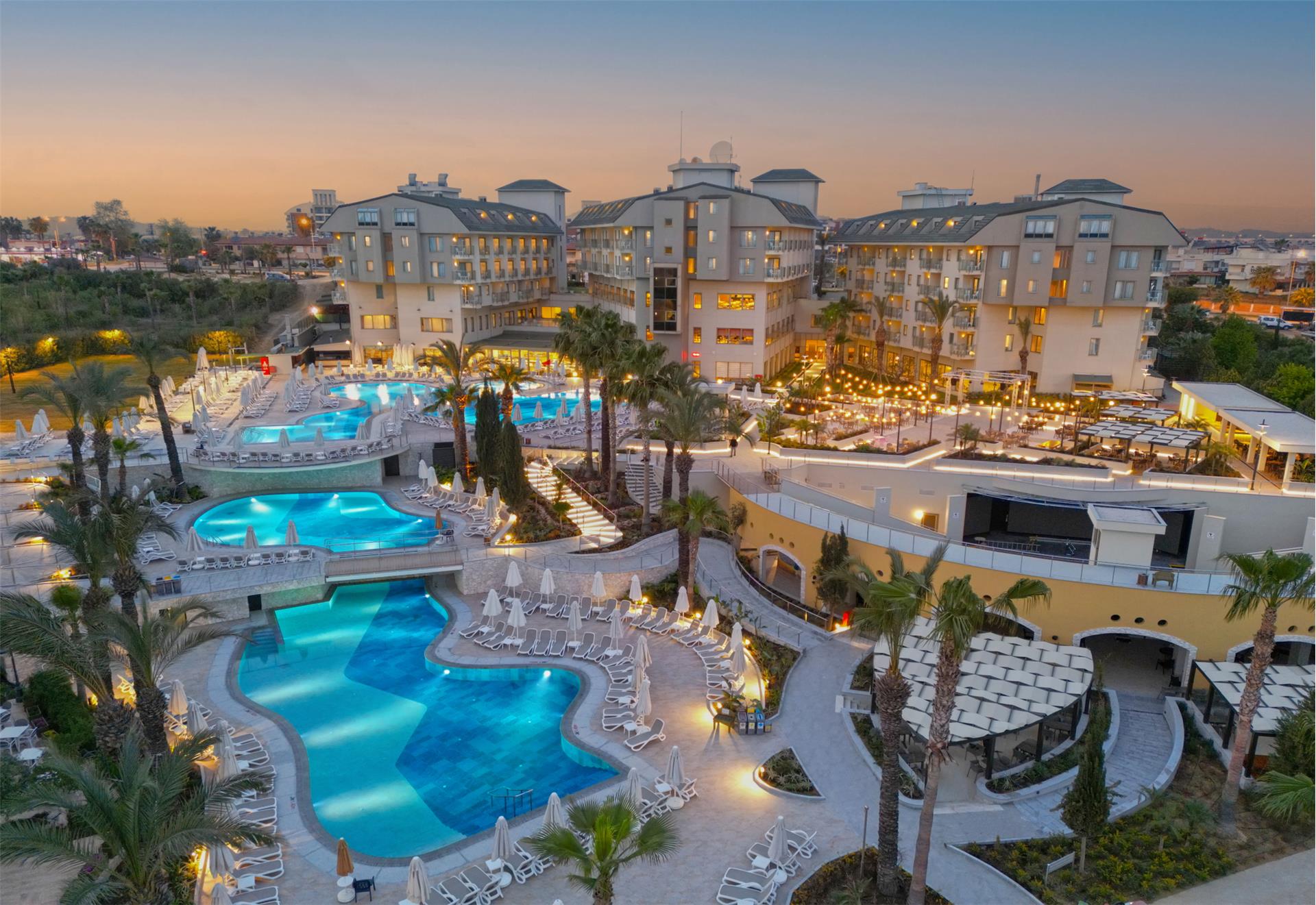 Novum Garden Side Antalya Flughafen Privattransfer